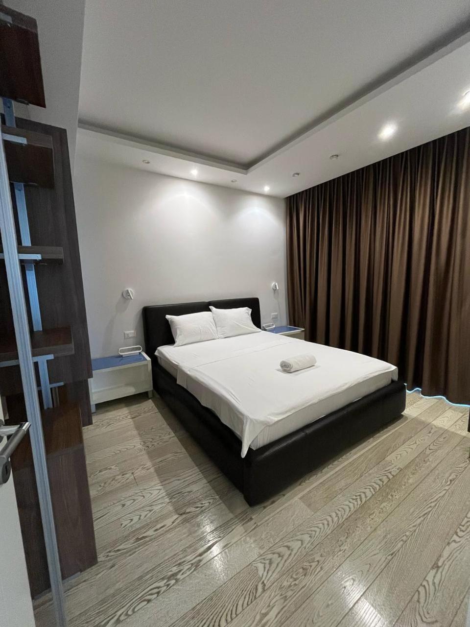 Gate By In Appartement Budva